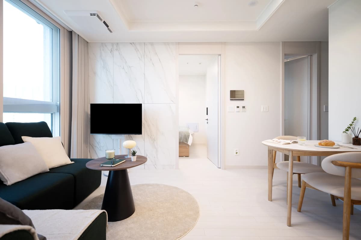 Fully-furnished Two-bedroom Apartemtn in Dongdaemun-gu