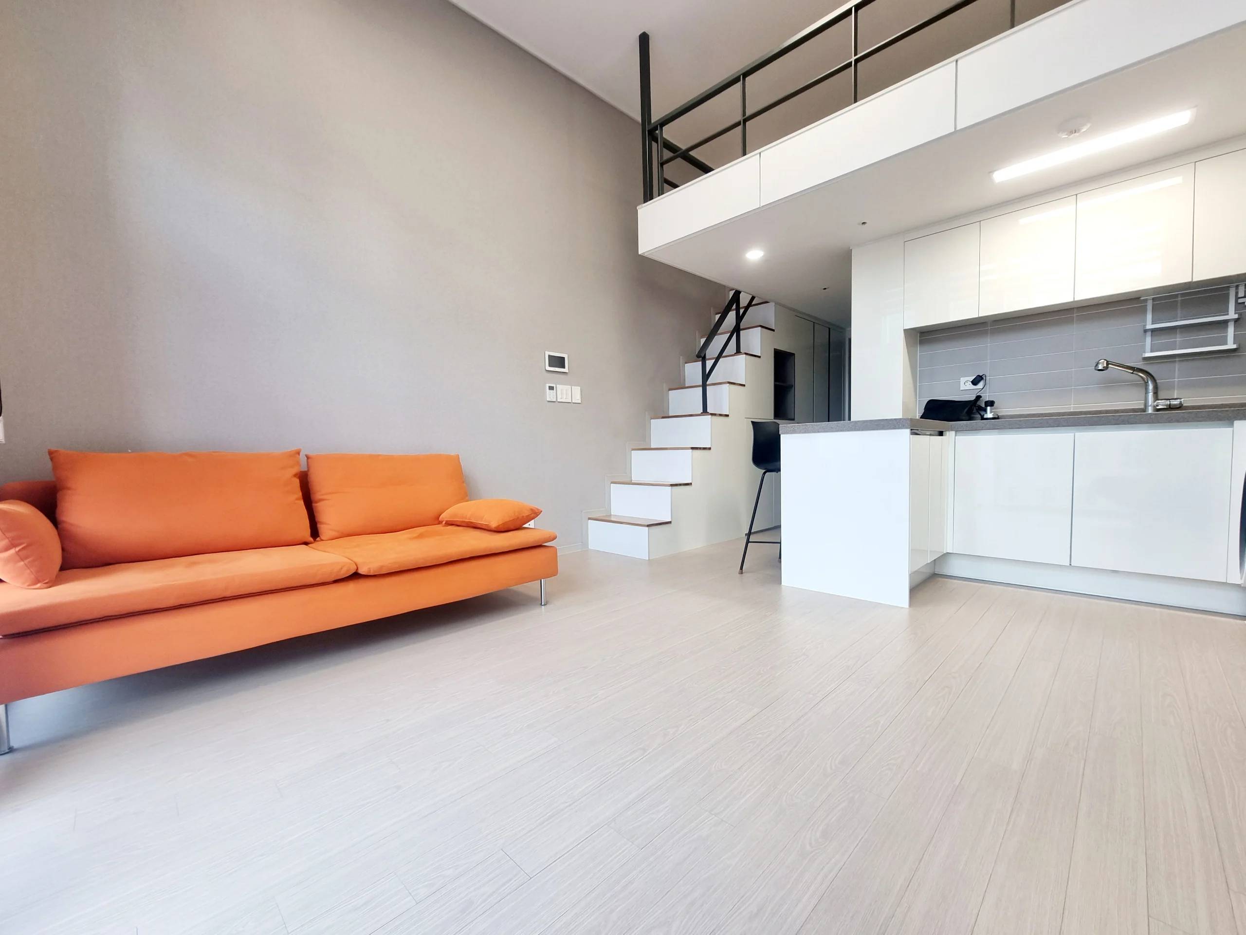Small deposit and all furnished house in Seoul - photo 2