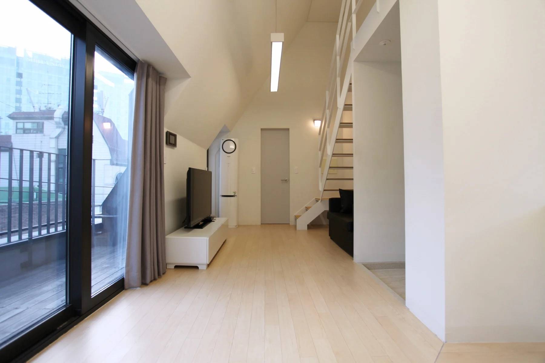 Small deposit and all furnished house in Seoul - photo 2