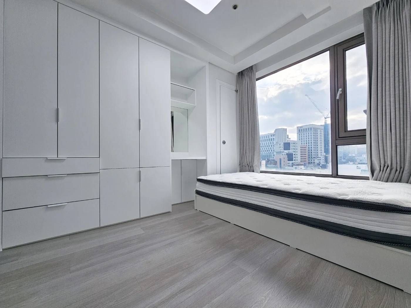 Small deposit and all furnished house in Seoul - photo 1