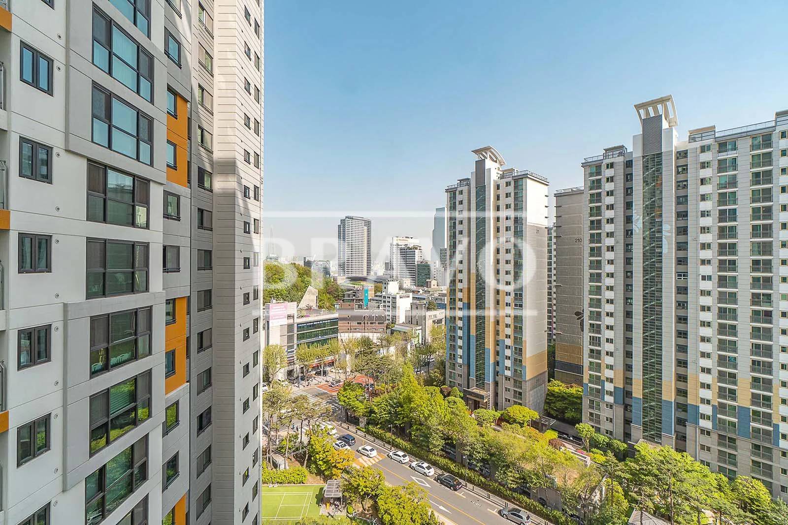 Small deposit and all furnished house in Seoul - photo 1