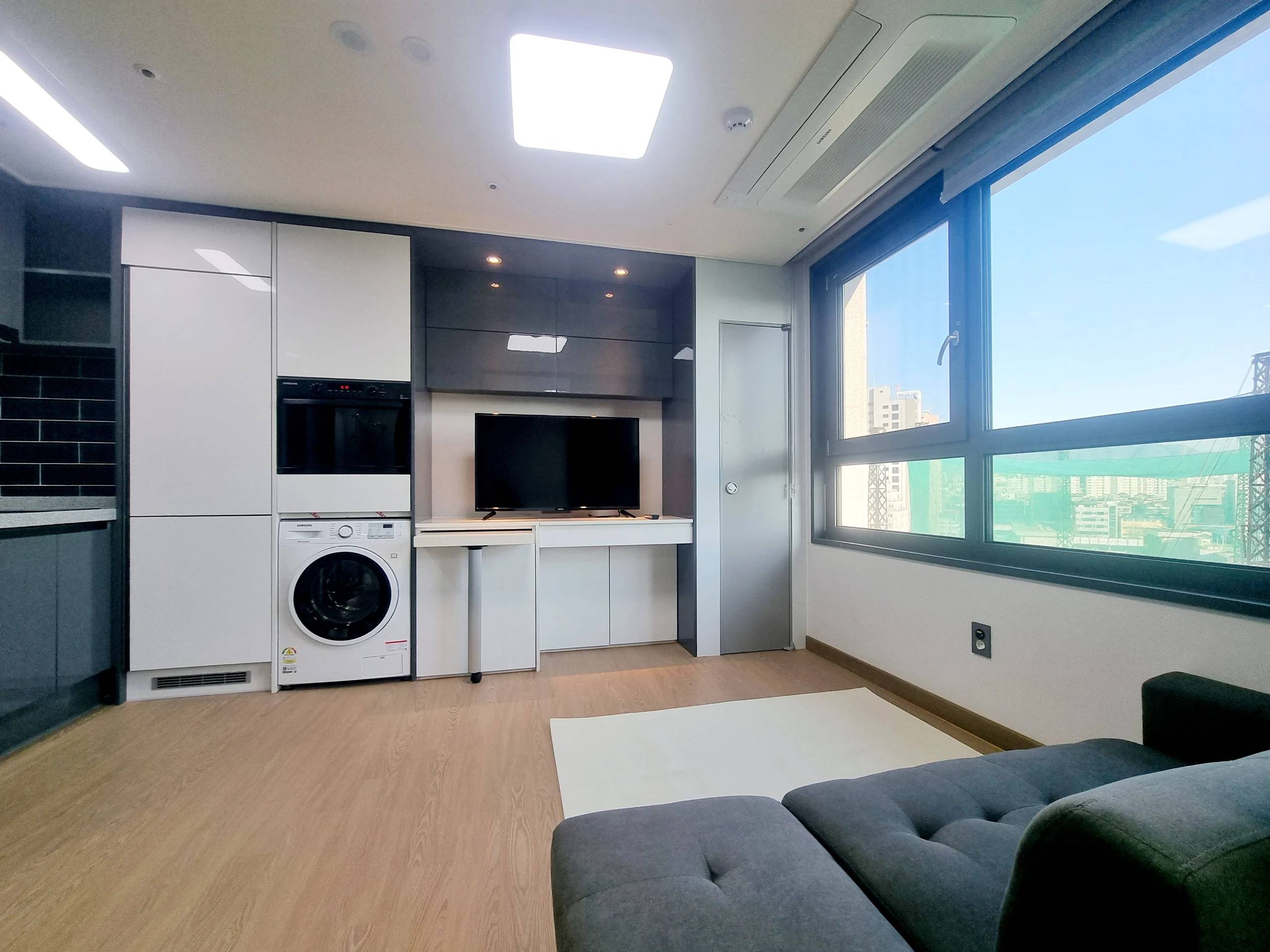 Small deposit and all furnished house in Seoul - photo 2