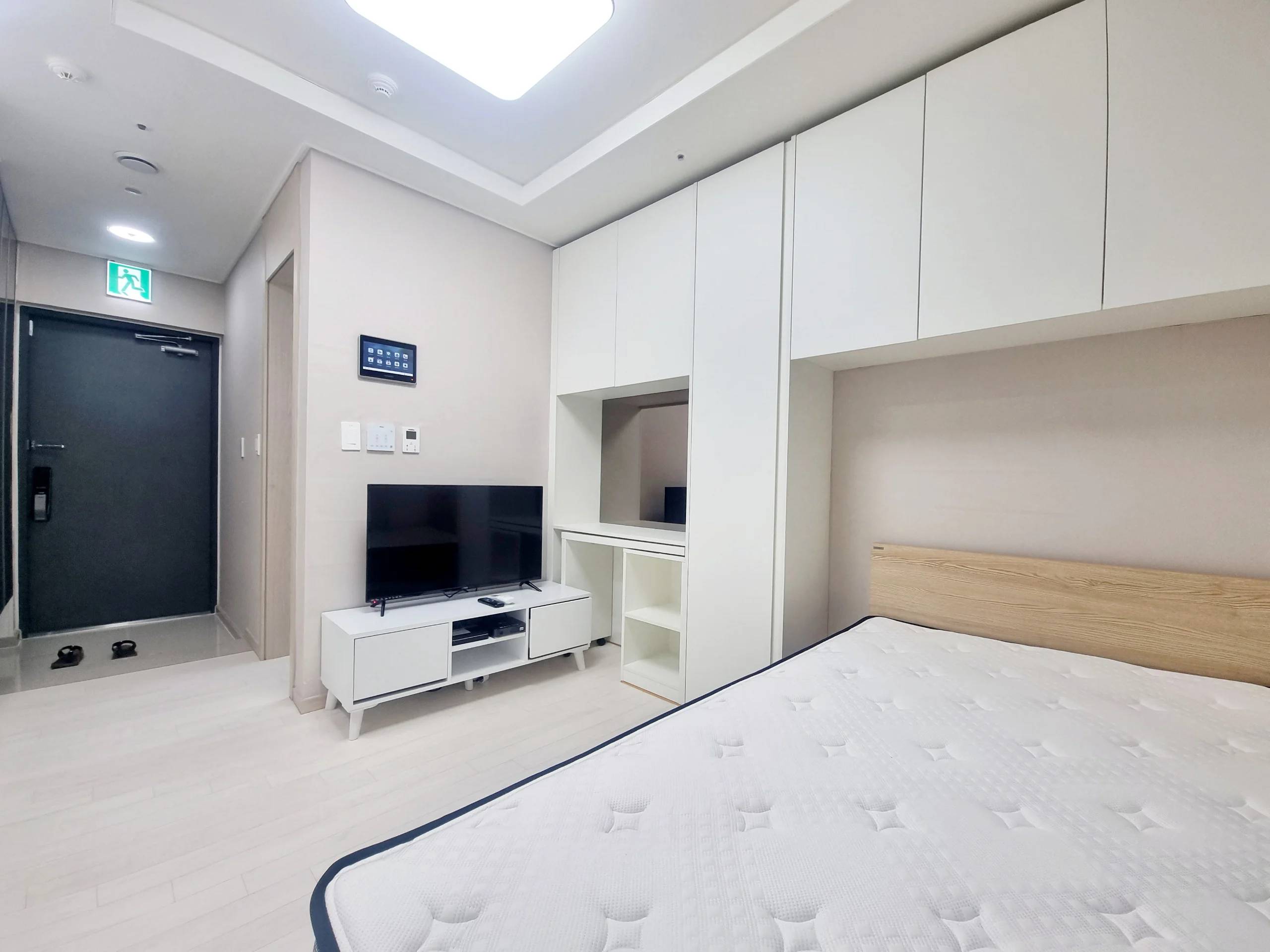 Small deposit and all furnished house in Seoul - photo 1