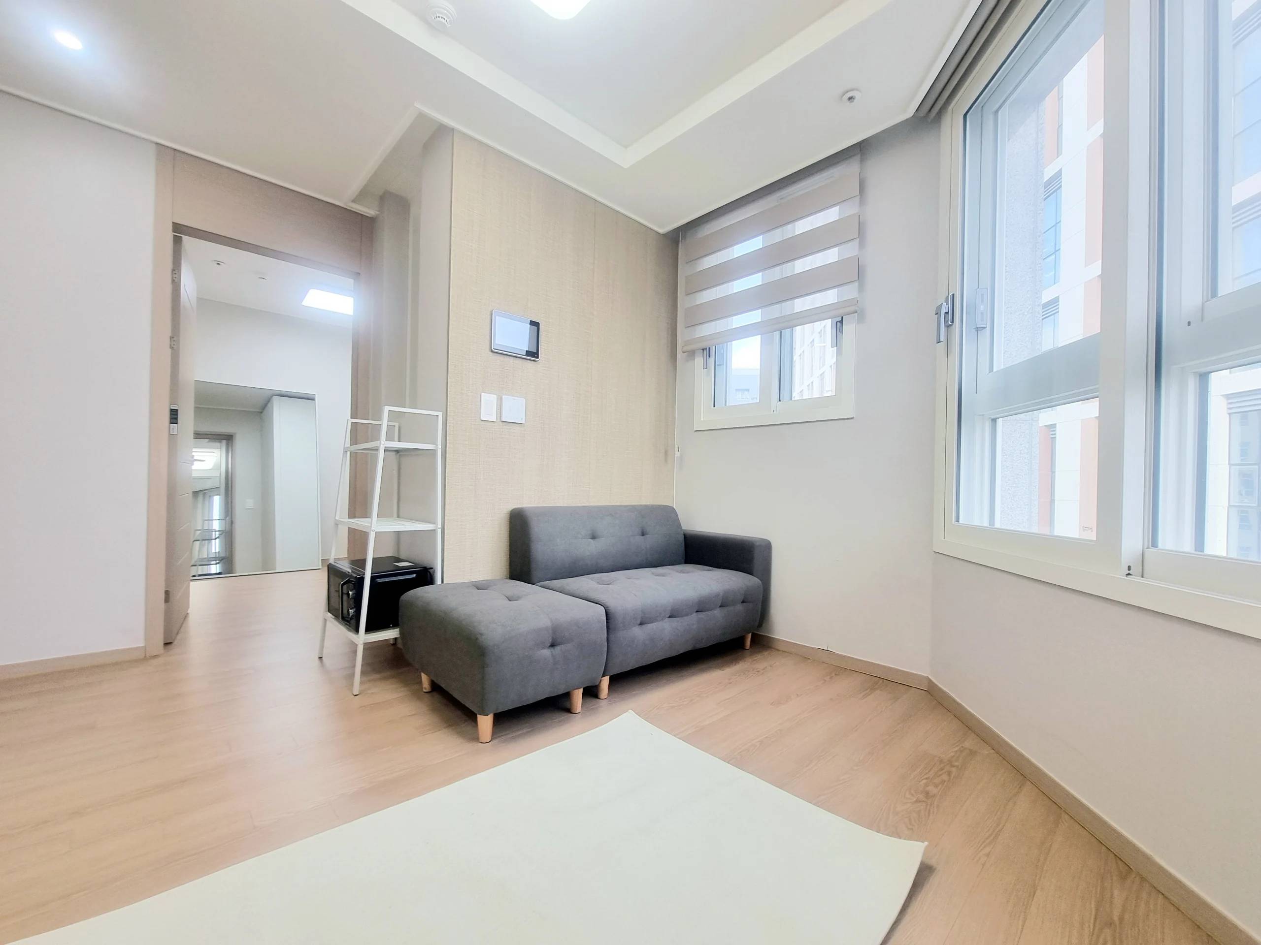 Small deposit and all furnished house in Seoul - photo 2