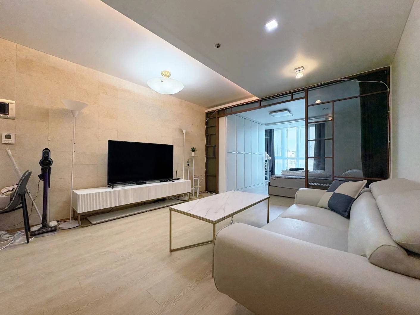 Small deposit and all furnished house in Seoul - photo 2