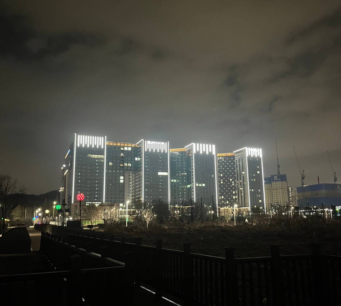 Very Near to Namgoyang IC, Han-river View, Brand New, 21F - photo 1