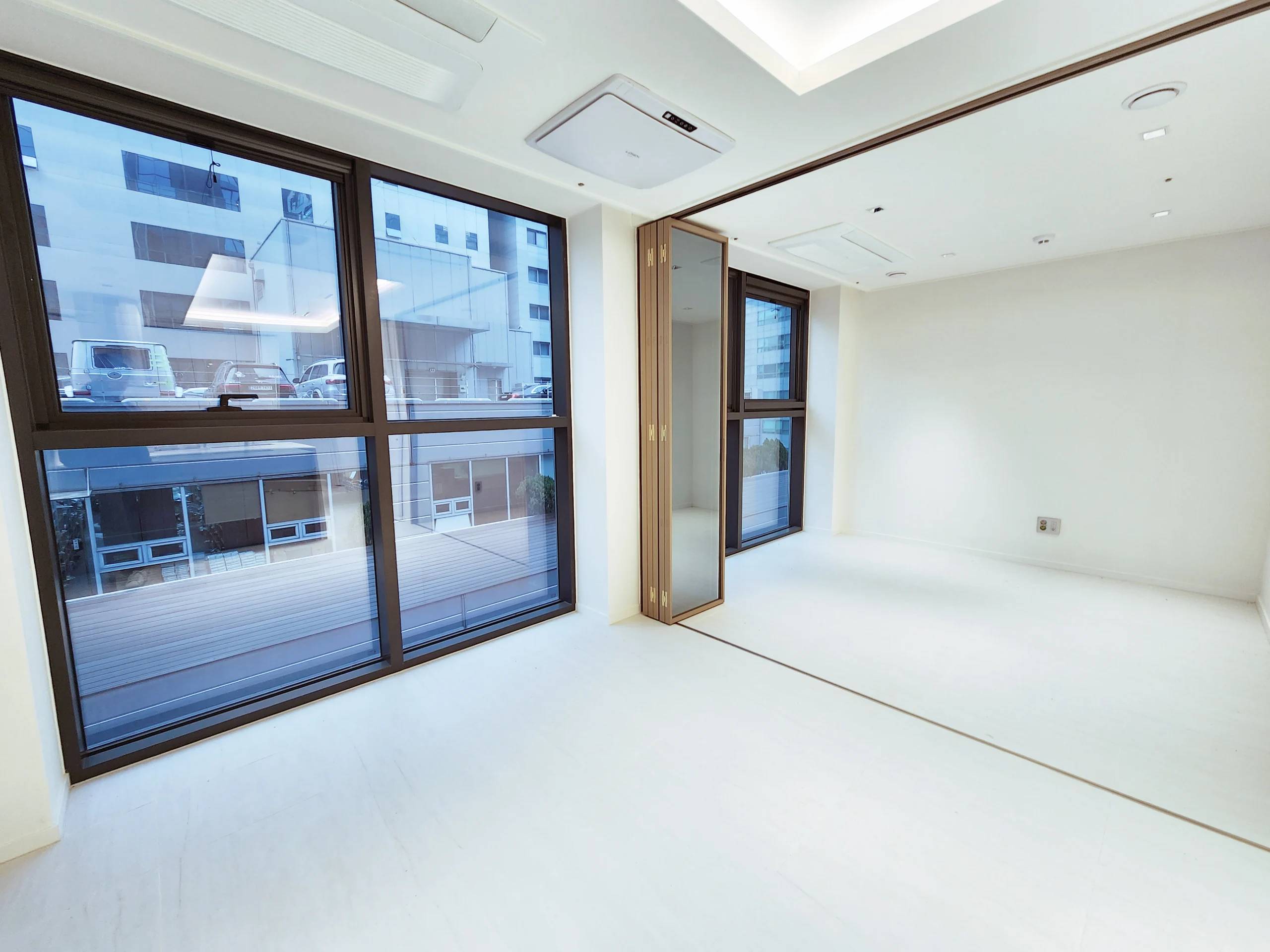 Newly Built, Within 5 Minutes Walk from Nambu Terminal Station. 2BR, 1BA. - photo 2