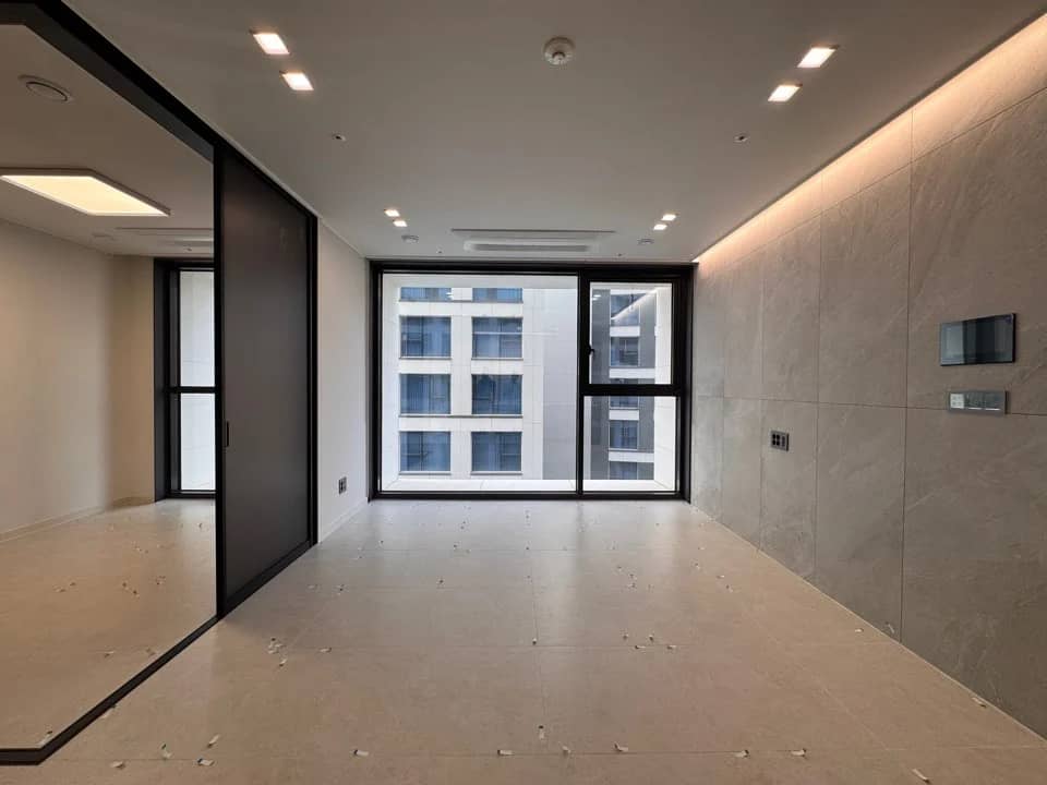 Newly Built 2BR in Gangnam Area, 5-Minute Walk to Subway - photo 2