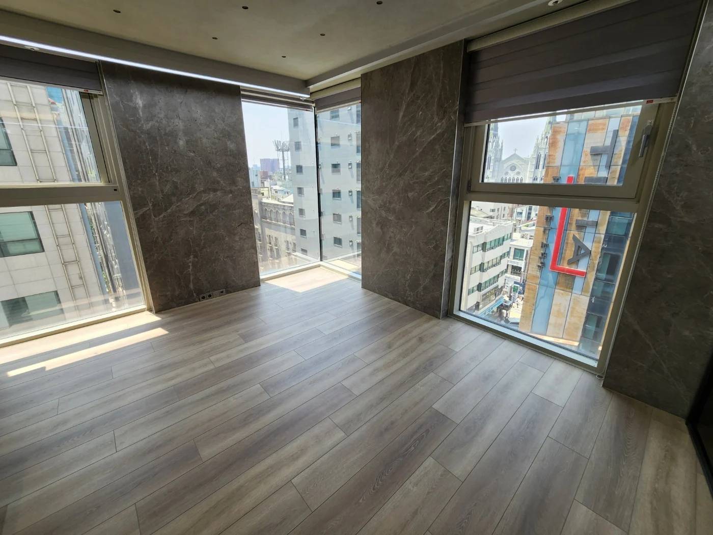 5 Minutes Walk from Yeoksam Station, Separate Type One-Room. Newly Built. - photo 1