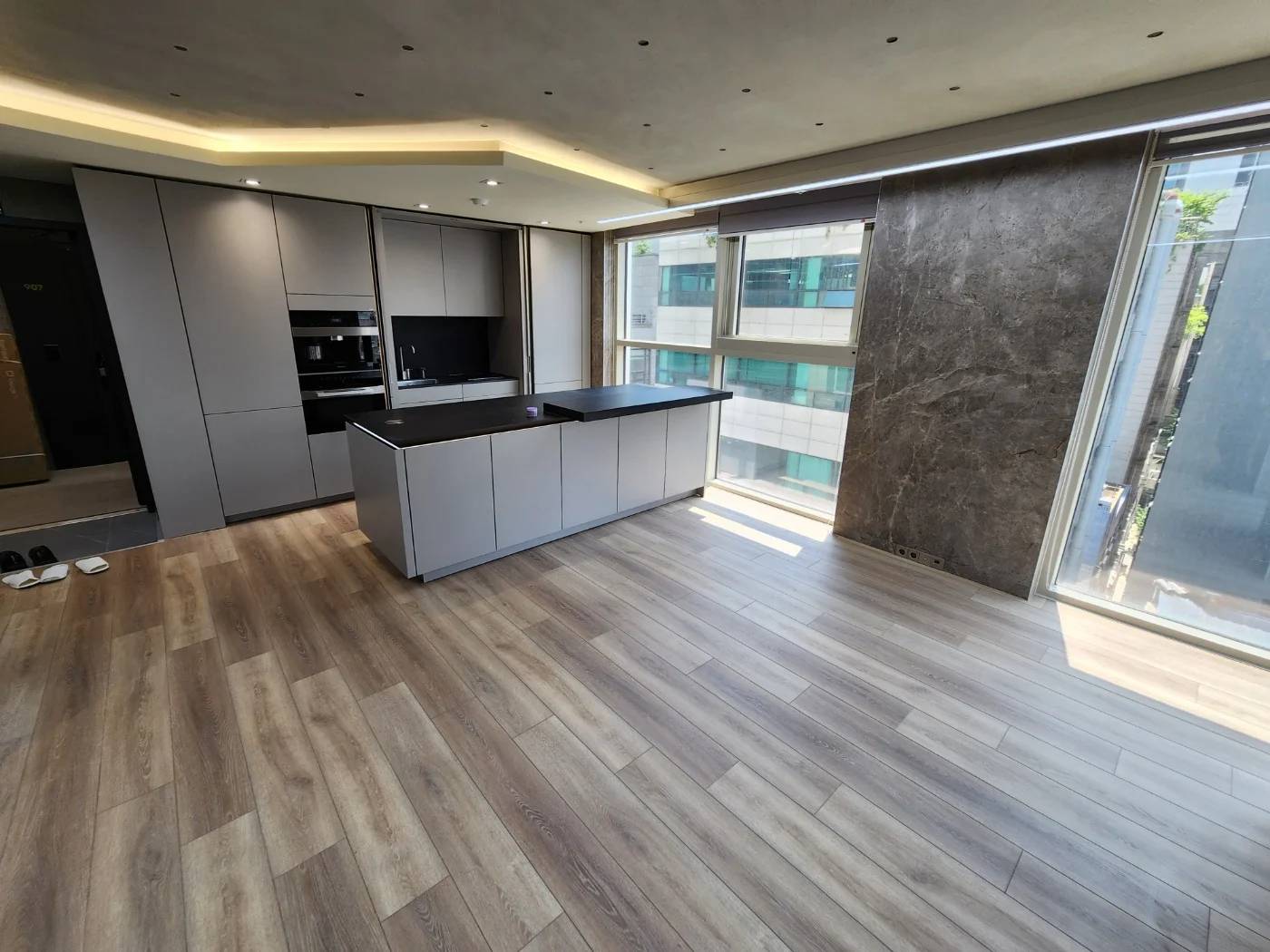 5 Minutes Walk from Yeoksam Station, Separate Type One-Room. Newly Built. - photo 2