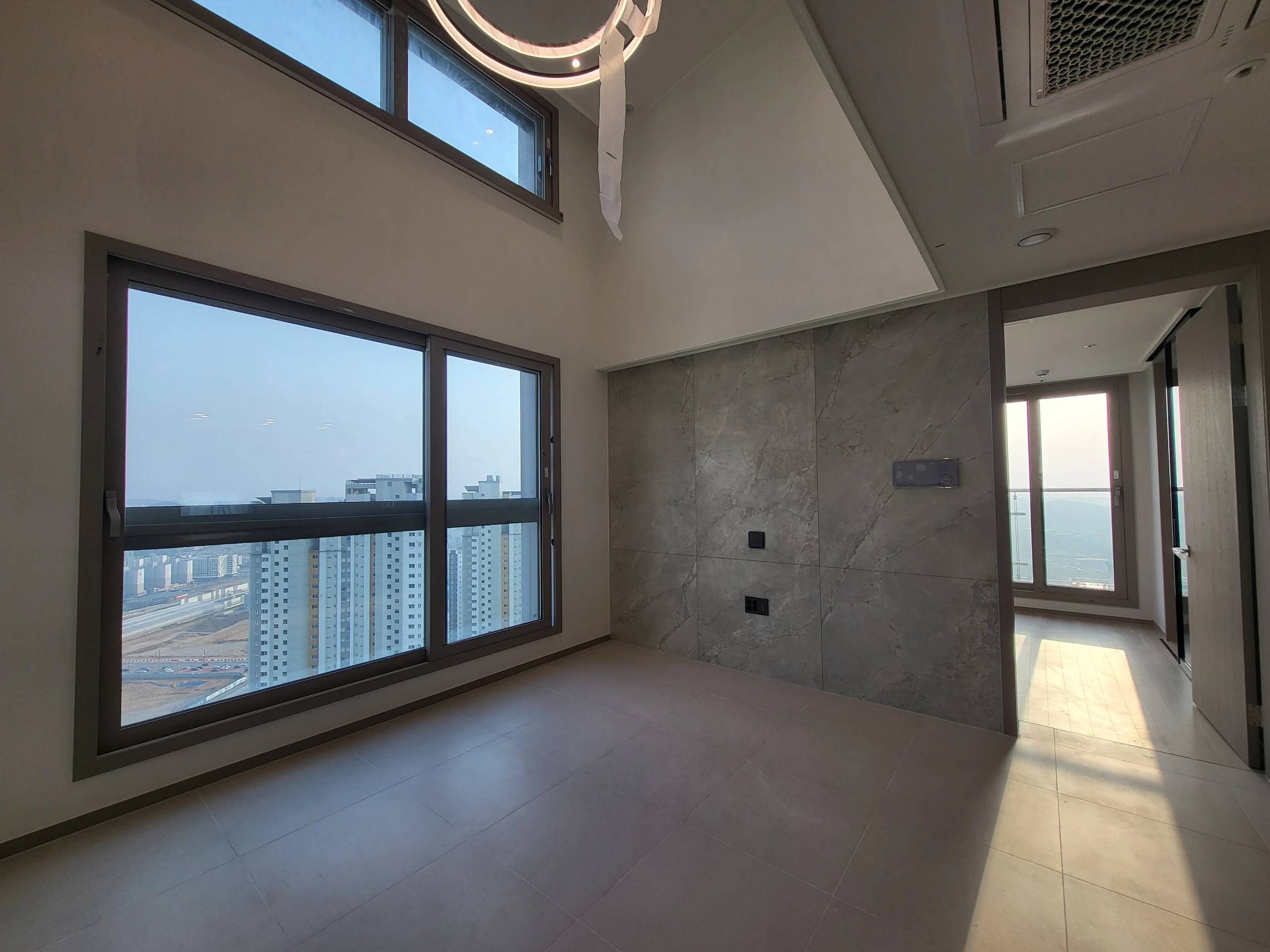 2BR + Loft, 2BA, Near Dongtan Station, New Construction, Penthouse, Business. - photo 1