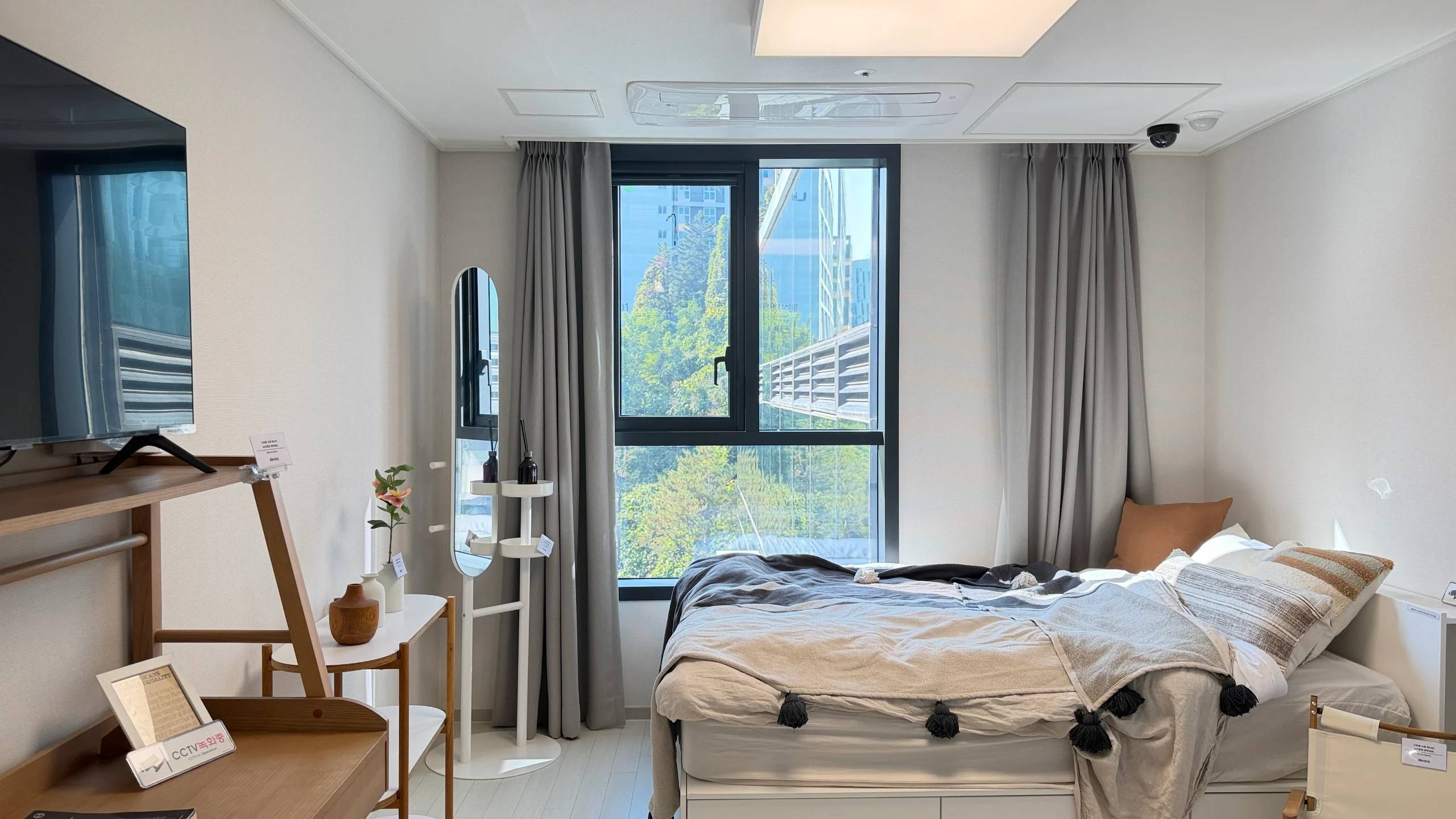 1BR, 1BA, ARC, Rent Free for a year contract. Nice Community. - photo 2