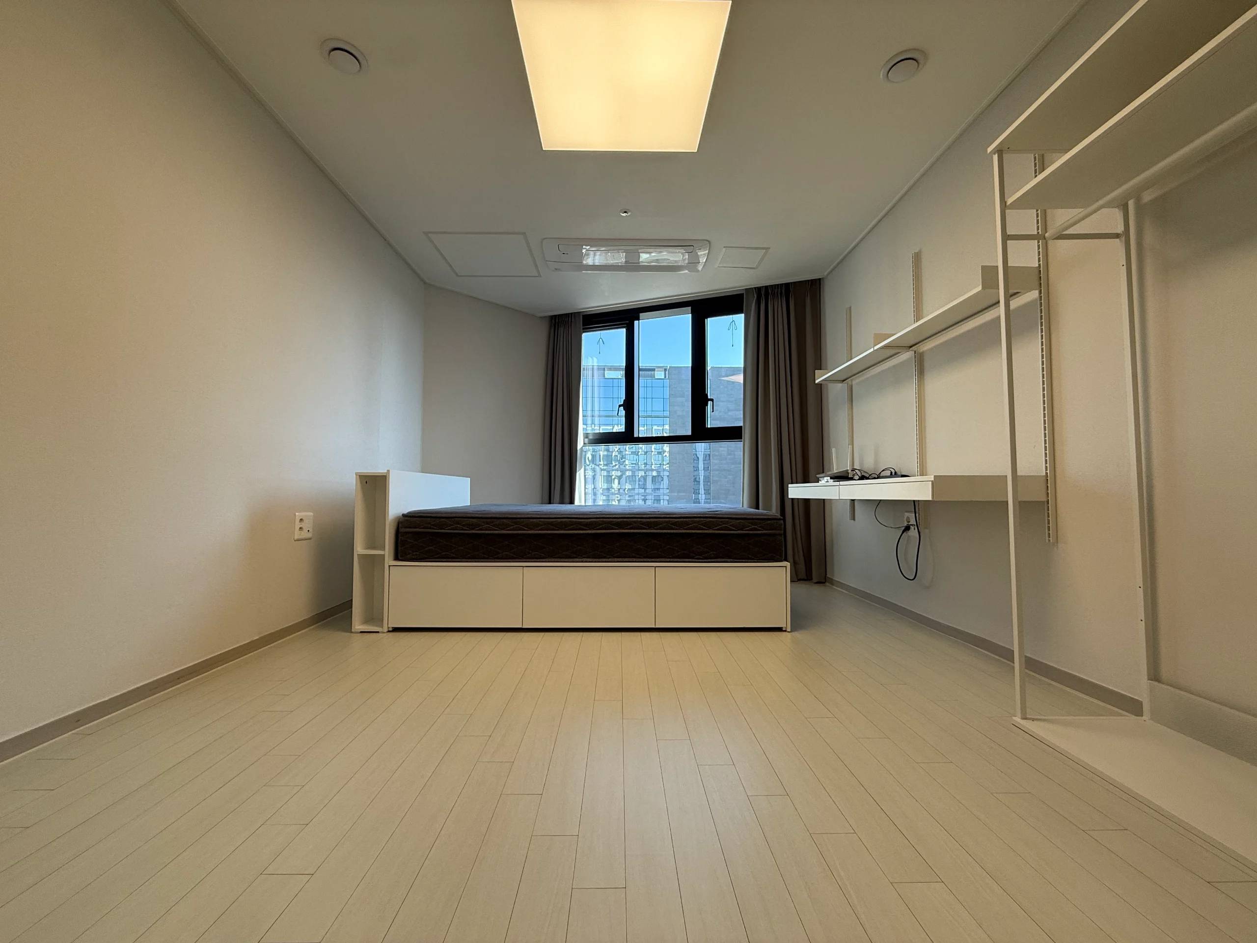 1BR, 1BA, ARC, Rent Free for 6mo. or 12mo. Contract, Superior. - photo 2