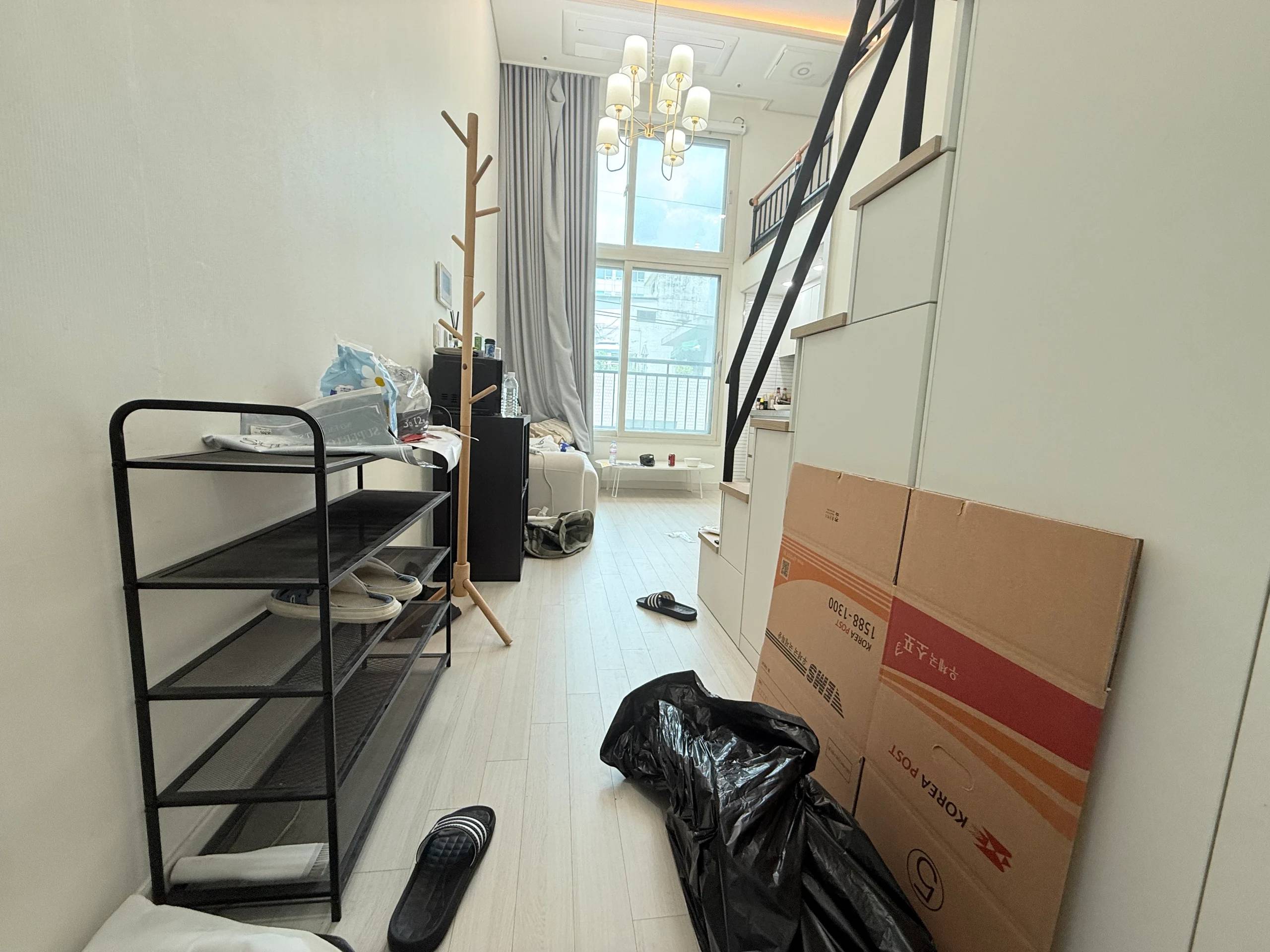 3mins to Sinchon. New, 1BR+LOFT, ARC - photo 1