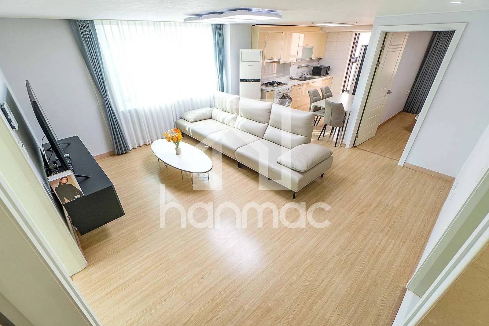 3BR, 2BA, 2min to stn, Card Acceptable, ARC, Pet. - photo 2