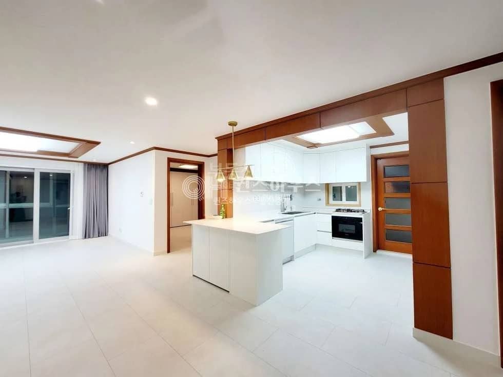A Cozy, Clean Home in Itaewon - photo 1