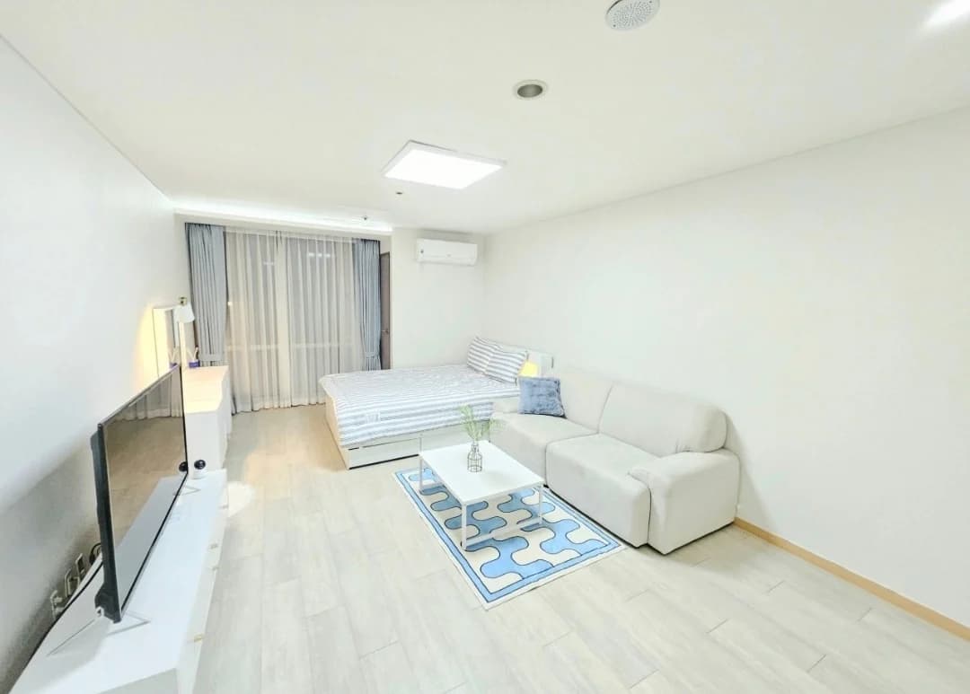 Small deposit and all furnished house in Seoul photo 1