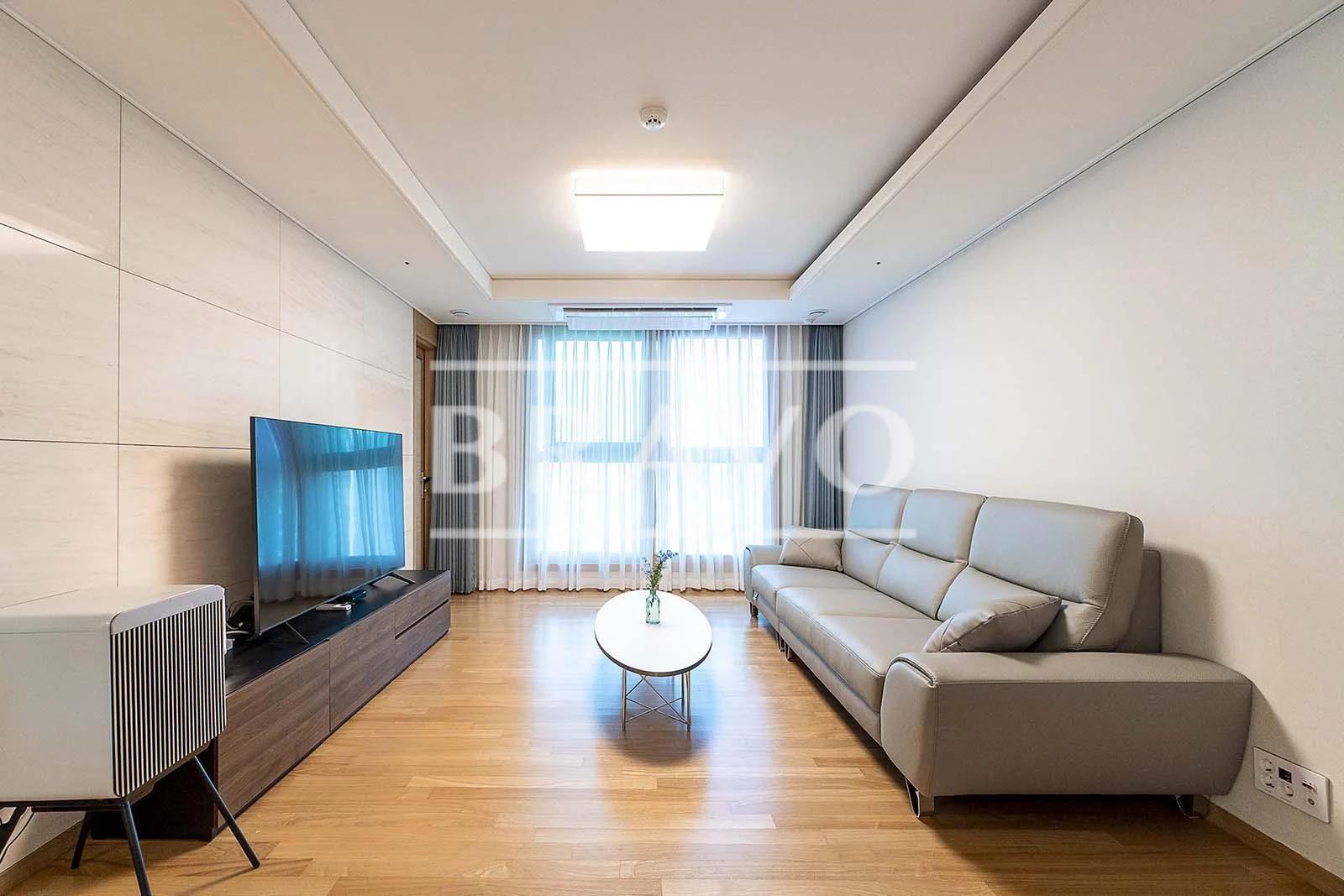 Small deposit and all furnished house in Seoul 2