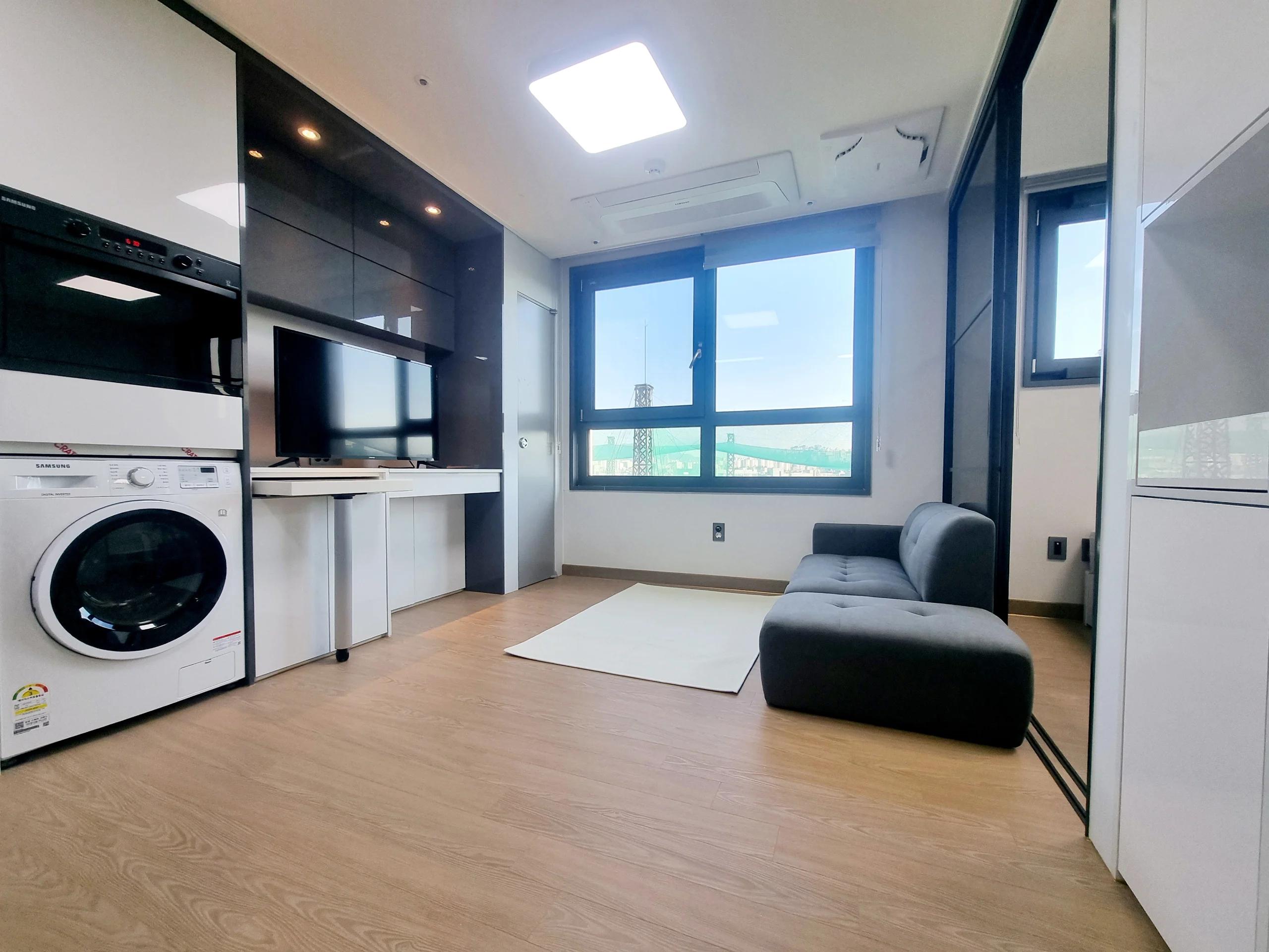 Small deposit and all furnished house in Seoul photo 1
