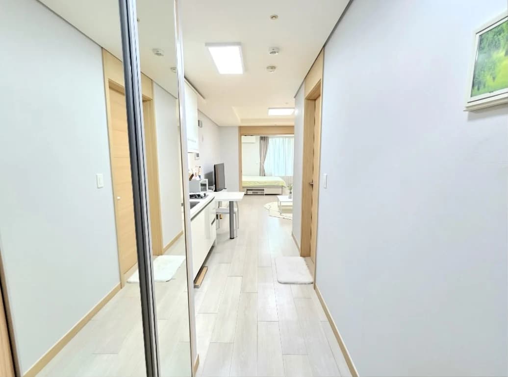 Small deposit and all furnished house in Seoul photo 1
