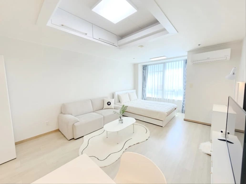 Small deposit and all furnished house in Seoul 2