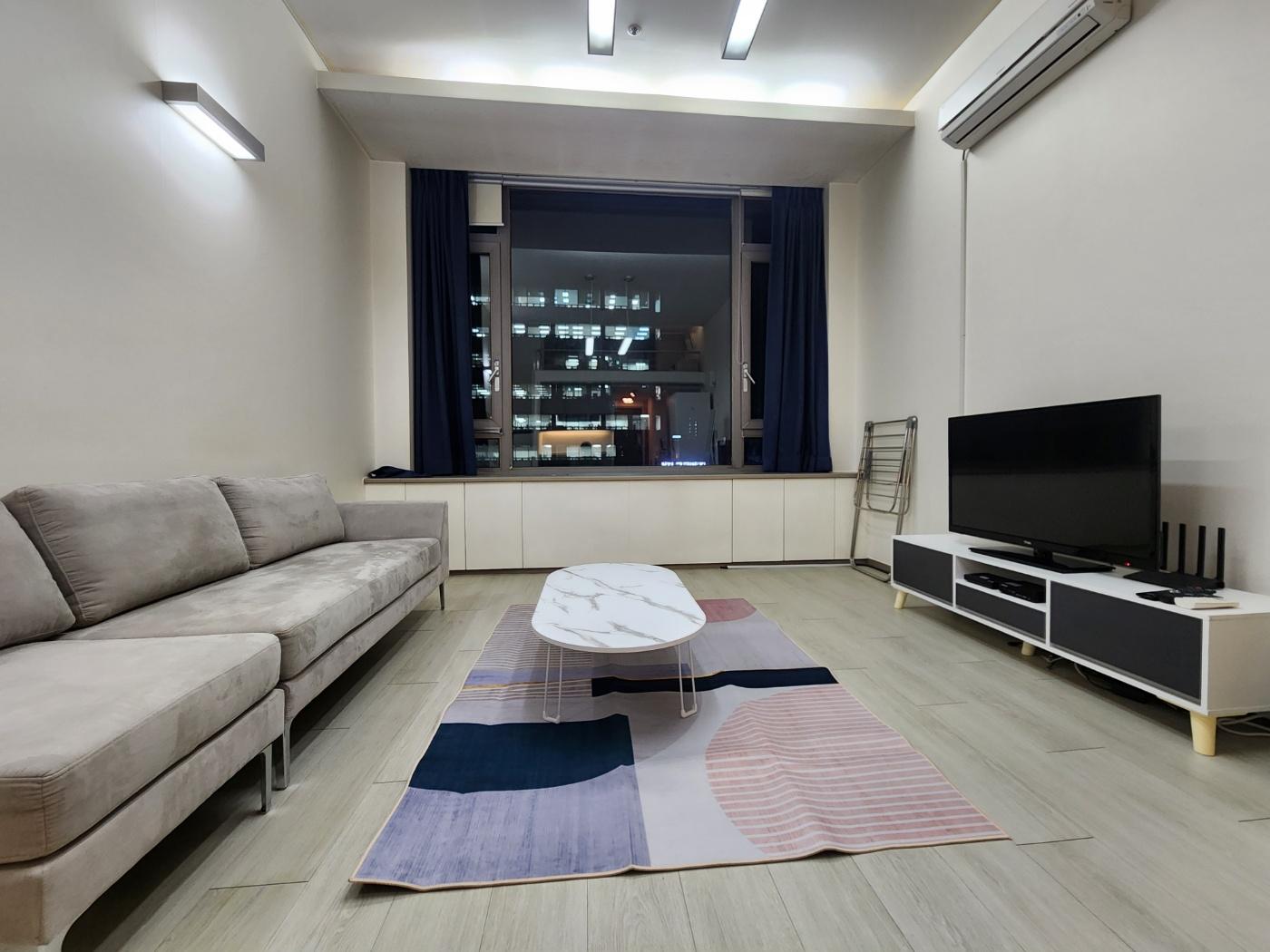 Loft, Fully Furnished, Low Deposit, Near Gangnam Station. 2
