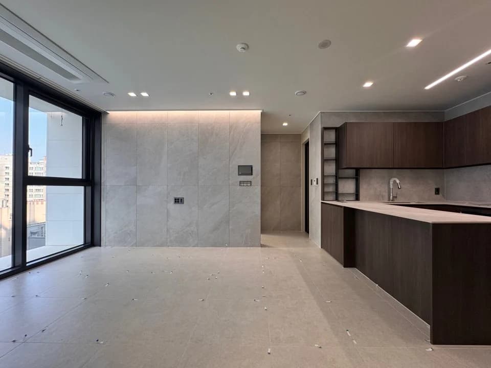 Newly Built 2BR in Gangnam Area, 5-Minute Walk to Subway