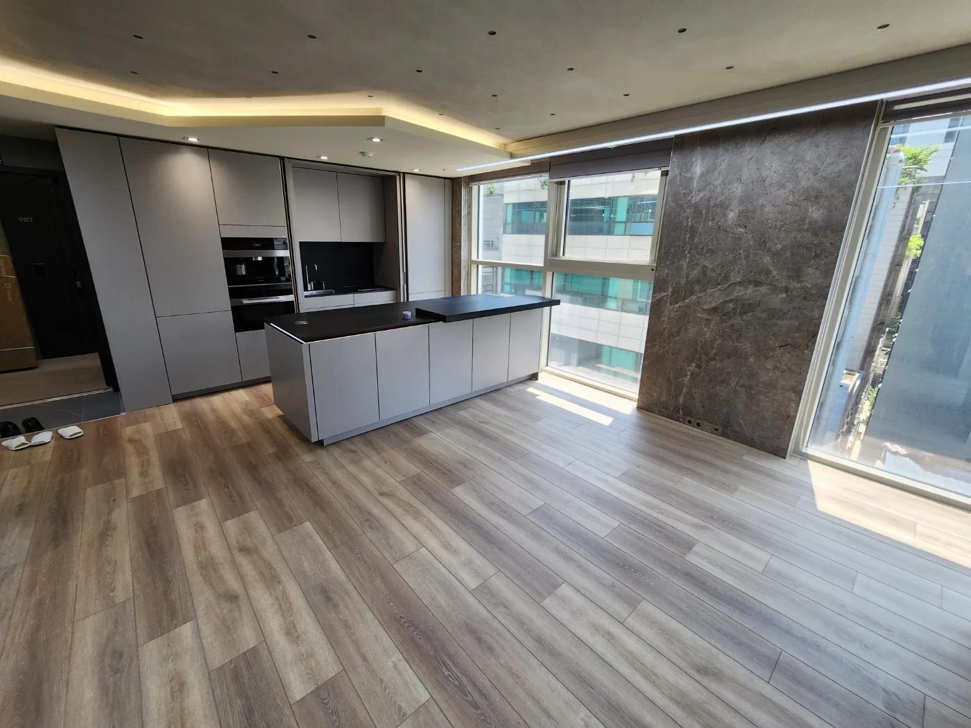 5 Minutes Walk from Yeoksam Station, Separate Type One-Room. Newly Built. 2