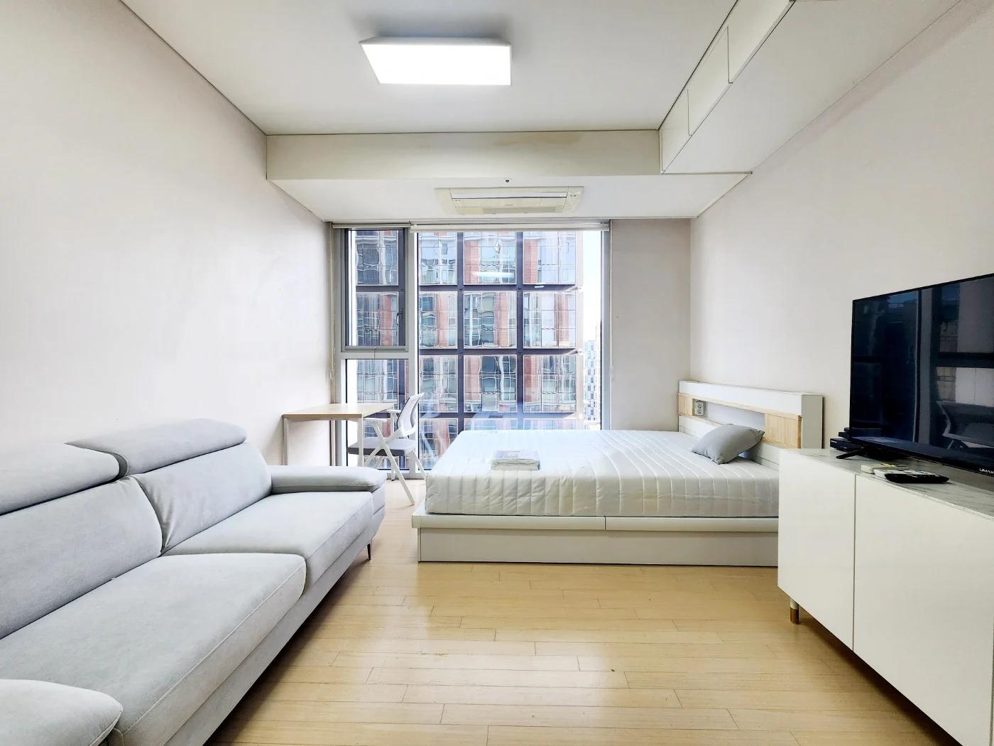 Low Deposit, Fully Furnished, 1 Minute Walk to Gangnam Station, ARC Available photo 1