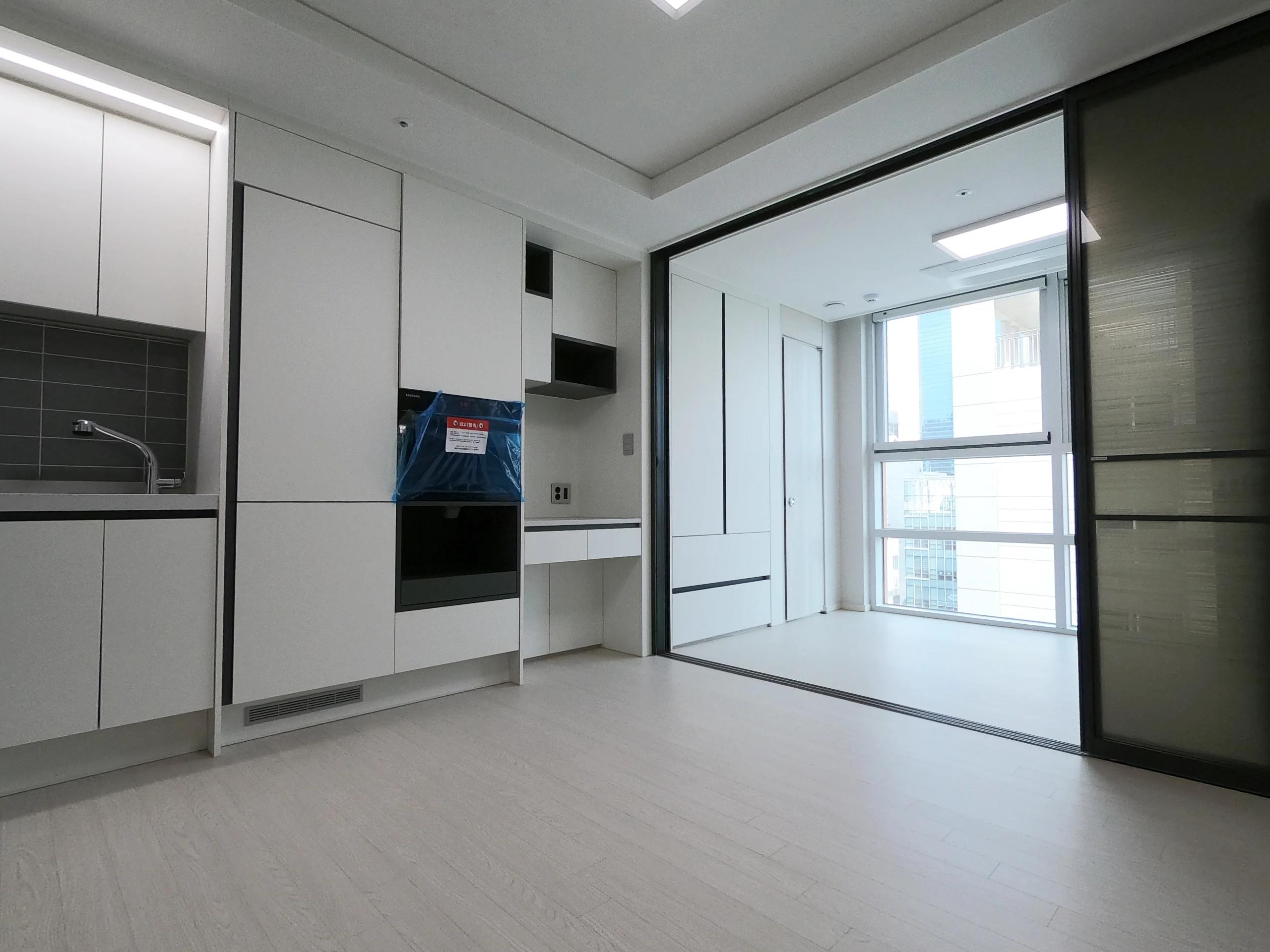 Quick Sale, 100M Won Discounted PRICE. Move-in Ready. photo 1