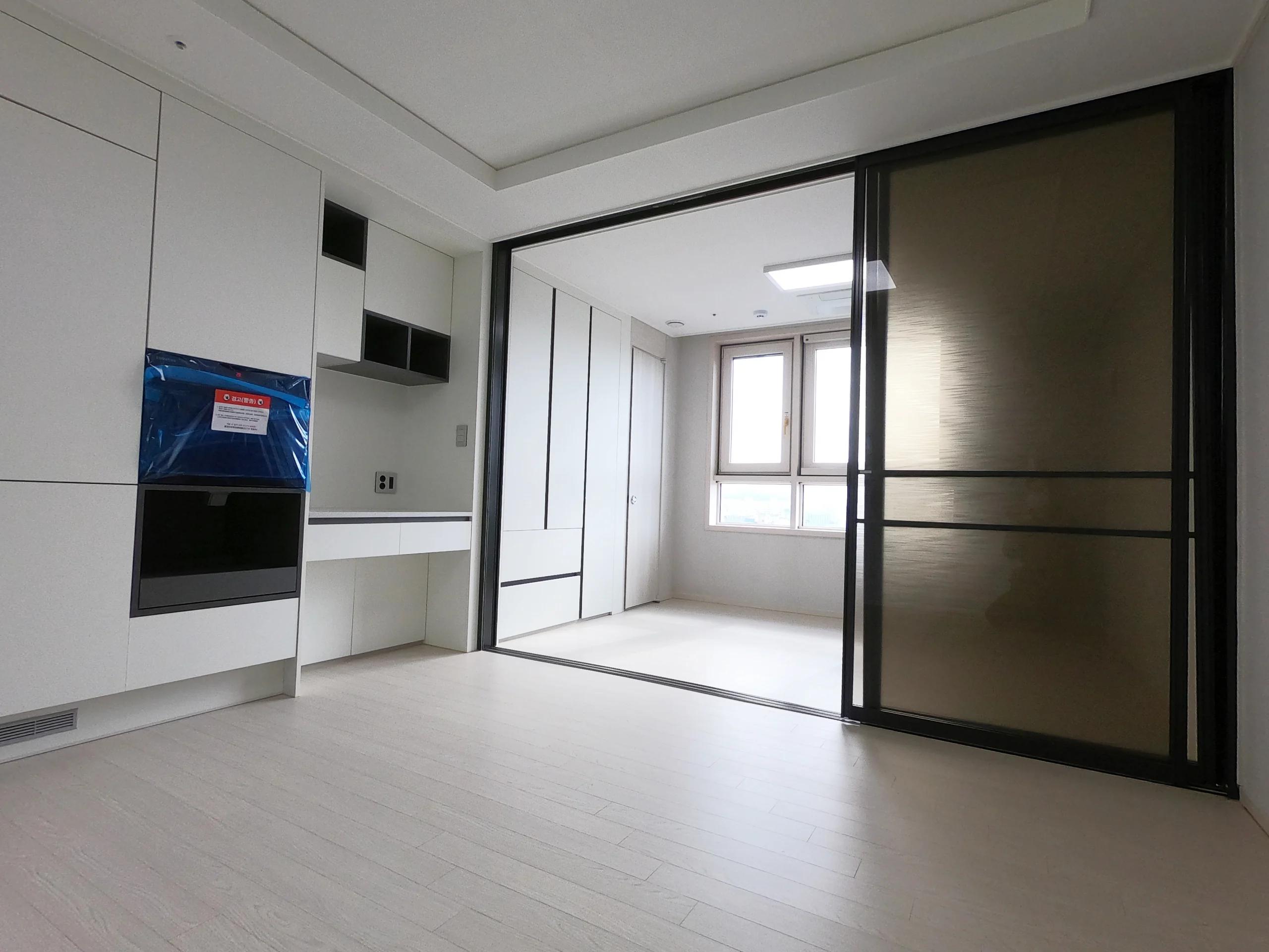 5-minute walk from Gangnam Station and Yeoksam Station, 5-year-old new building, business-friendly, 5th floor, south-facing photo 1