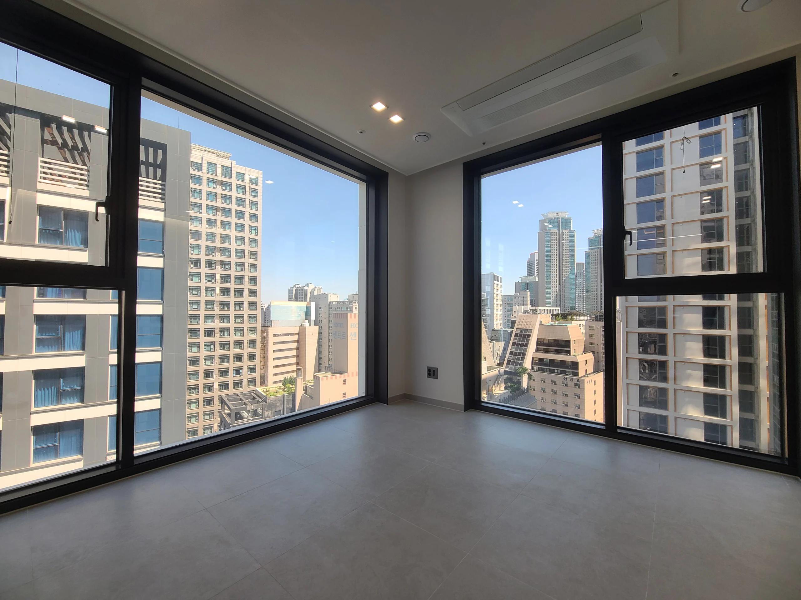 Brand New, 5-Minute to Nambu Terminal Stn, 2BR, 1BA, GYM, POOL photo 1