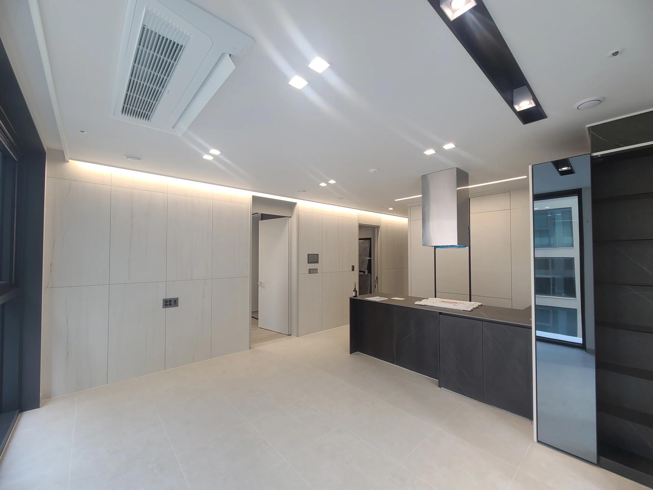 5-minute walk from Nambu Terminal Station, 2BR, 1BA, Newly Built, Fitness, Pool 2