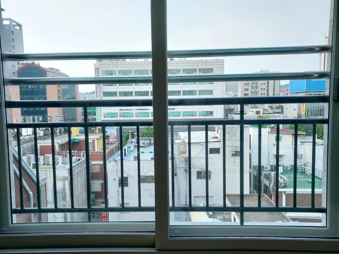 9F, 3mins to Sinchon. New, 1BR separate bedroom, ARC photo 1