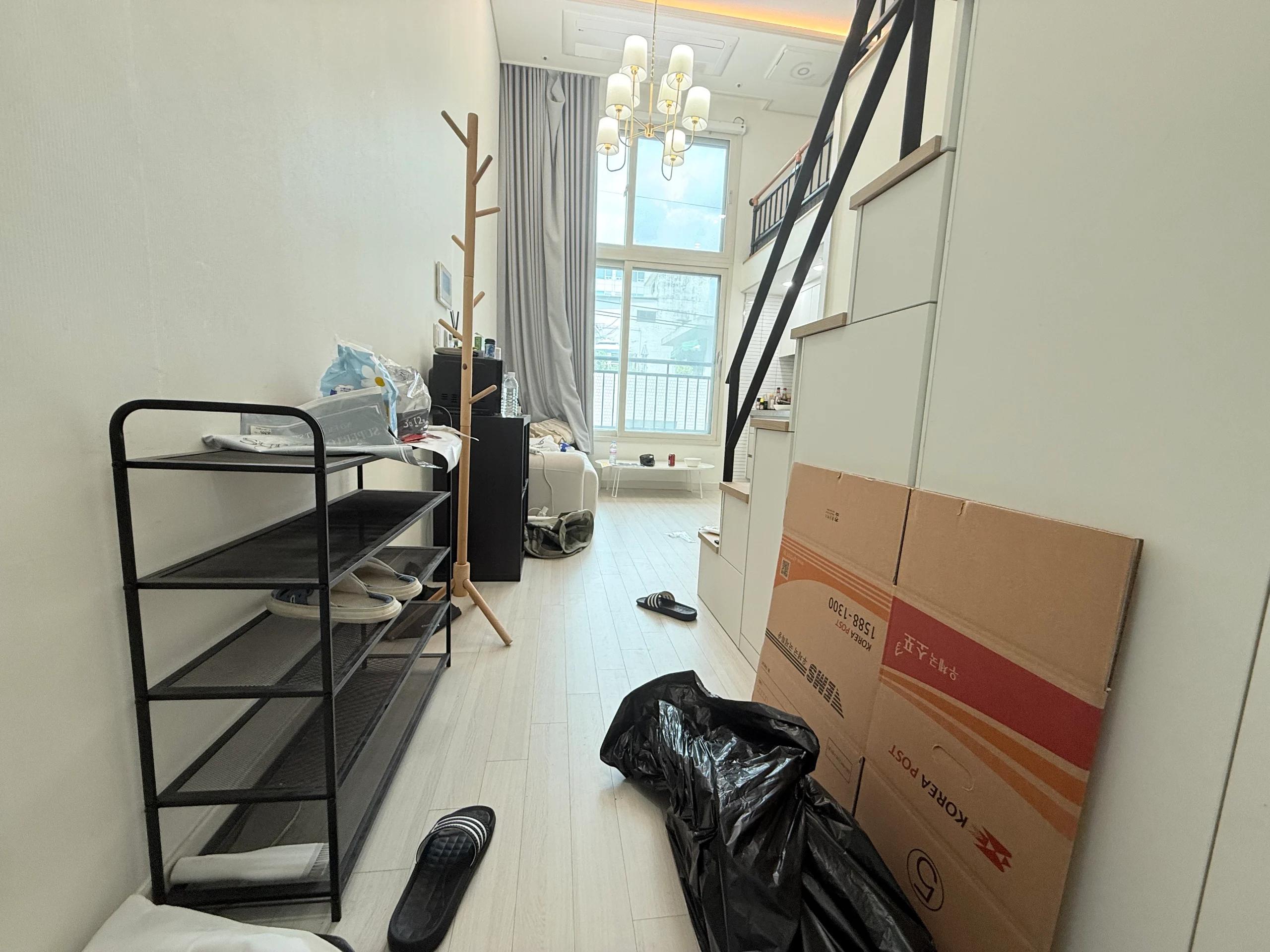 3mins to Sinchon. New, 1BR+LOFT, ARC floor plan 4