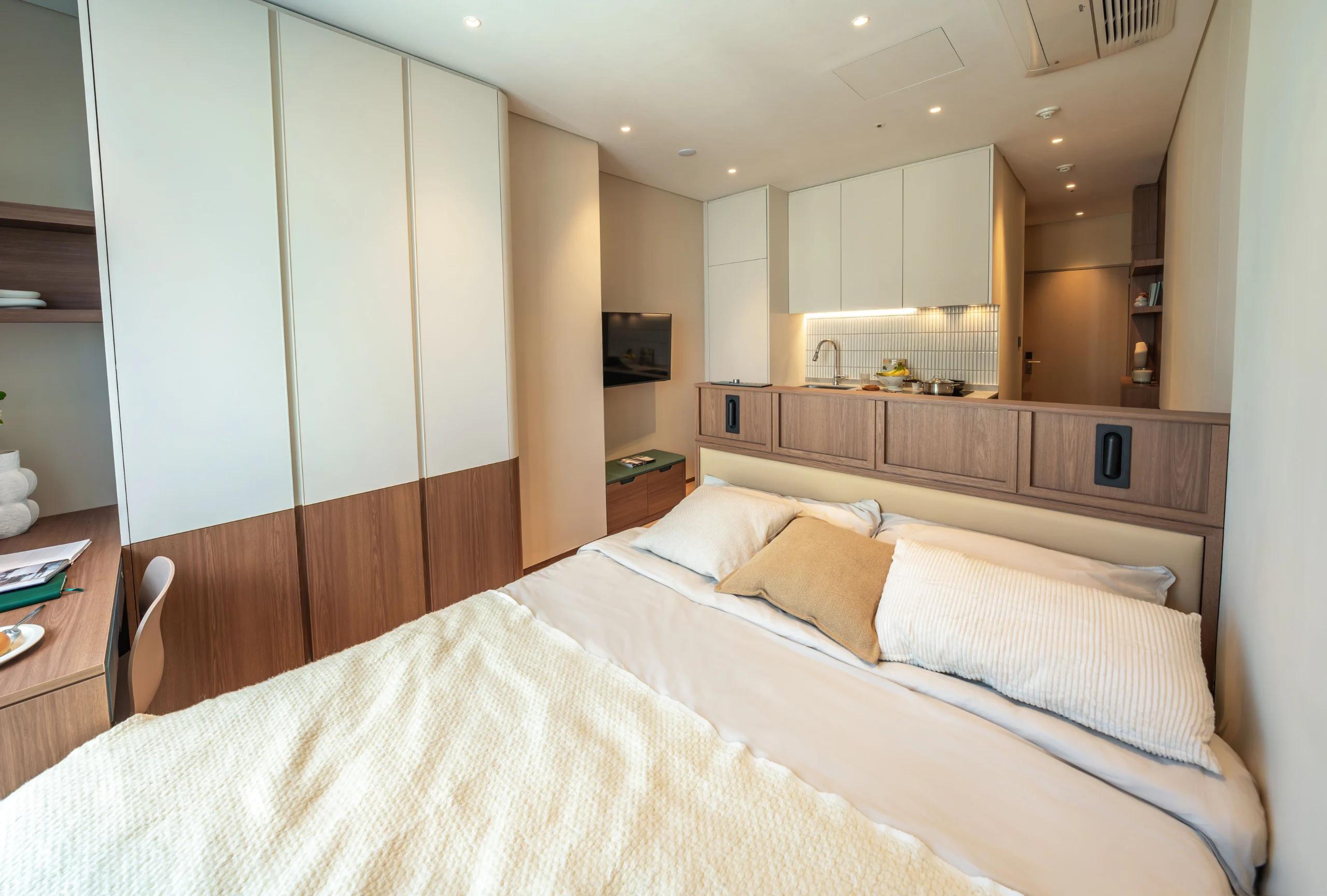 [Suite Queen] Furnished and Serviced Apartment near Yeouido