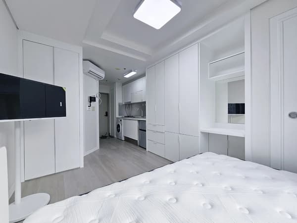 Small deposit and all furnished house in Seoul photo 2