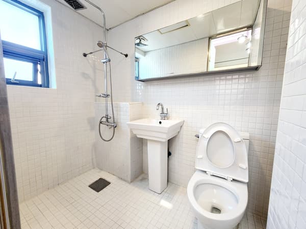 Small deposit and all furnished house in Seoul photo 5