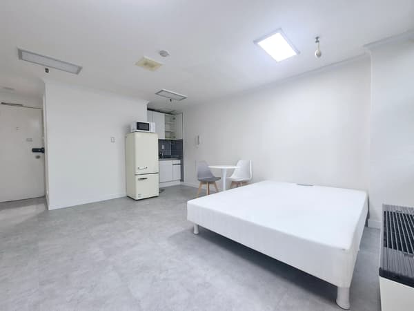Small deposit and all furnished house in Seoul photo 3