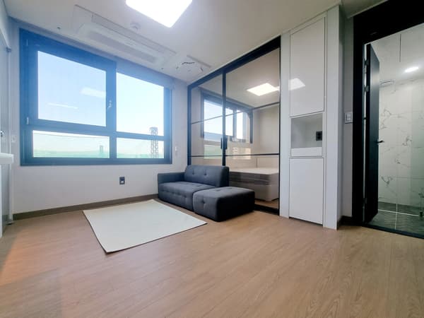 Small deposit and all furnished house in Seoul photo 4