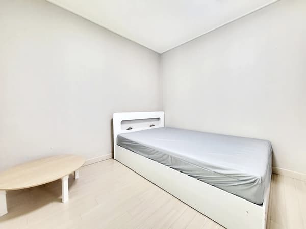 Small deposit and all furnished house in Seoul photo 4