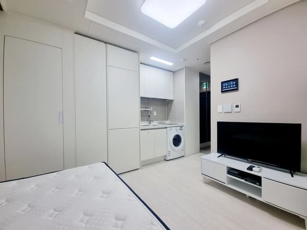 Small deposit and all furnished house in Seoul photo 2