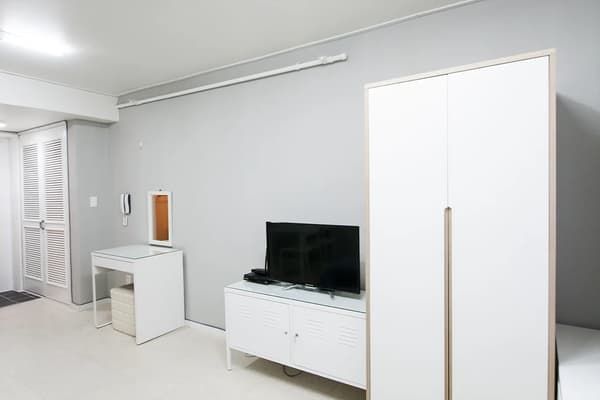 Small deposit and all furnished house in Seoul photo 4