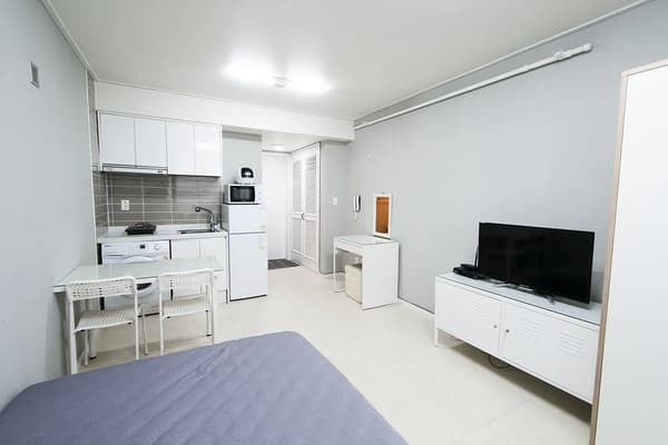Small deposit and all furnished house in Seoul photo 5