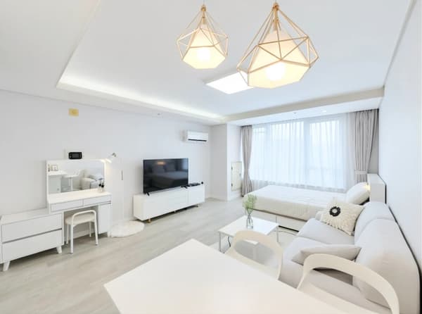 Small deposit and all furnished house in Seoul photo 2