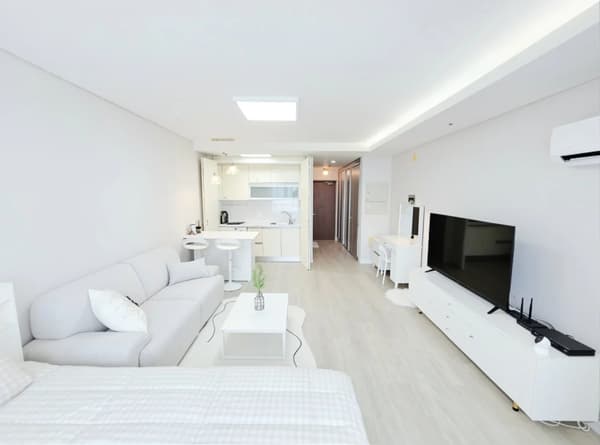 Small deposit and all furnished house in Seoul photo 3