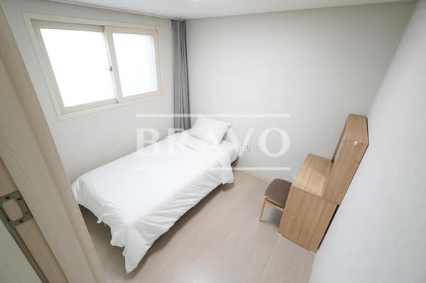 Small deposit and all furnished house in Seoul photo 5