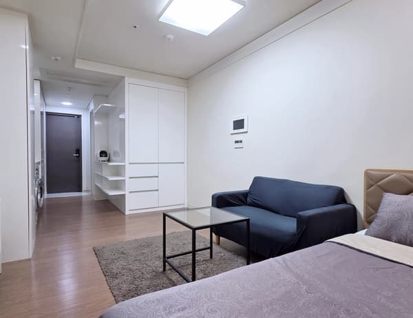 Small deposit and all furnished house in Seoul photo 3