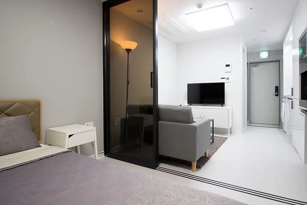 Small deposit and all furnished house in Seoul photo 3