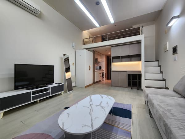 Loft, Fully Furnished, Low Deposit, Near Gangnam Station. photo 3